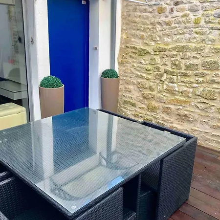Lägenhet La Maisonnette Du Clos